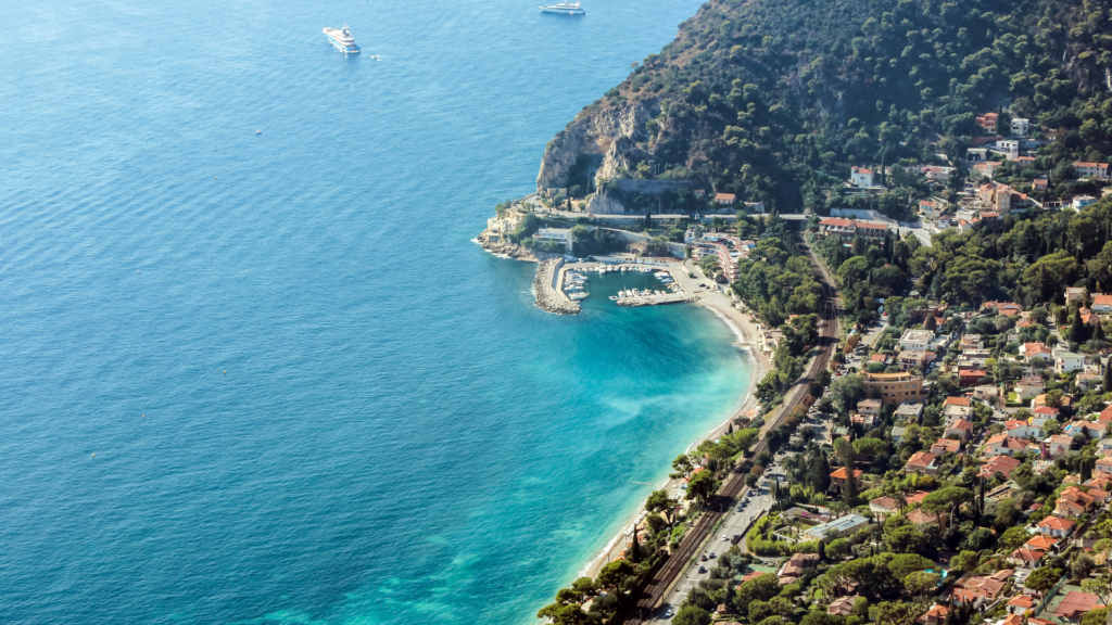yacht charter in south of france