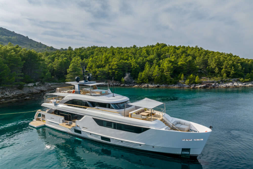 Andiamo yacht charter