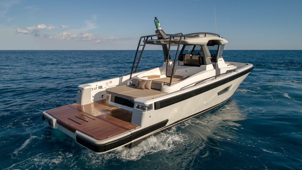 BG42-motor-yacht-for-sale-exterior-image--12