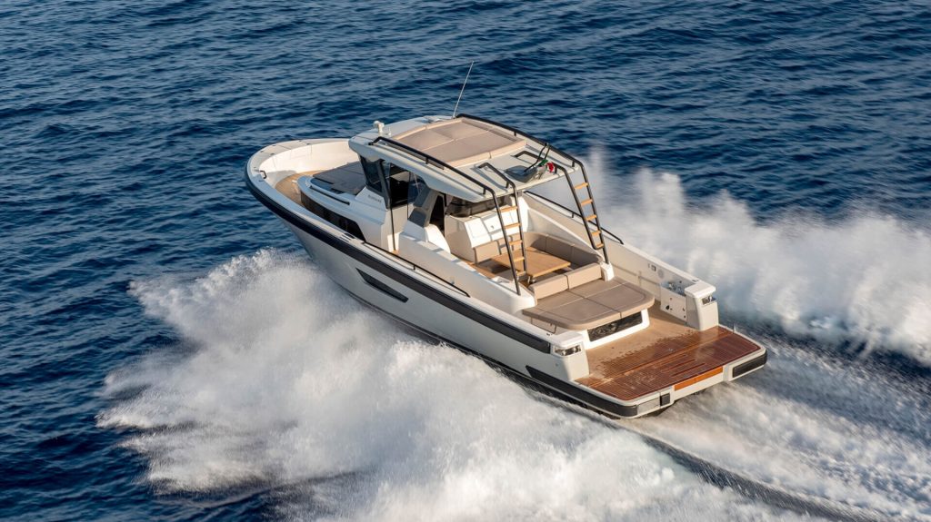 BG42-motor-yacht-for-sale-exterior-image