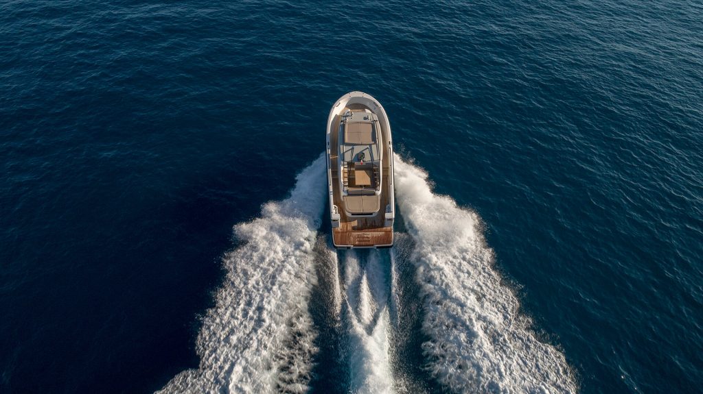 BG42-motor-yacht-for-sale-exterior-image16