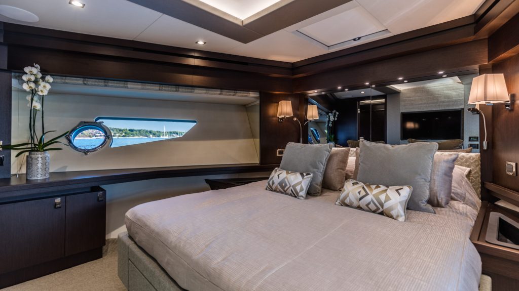 mowana-yacht-charter