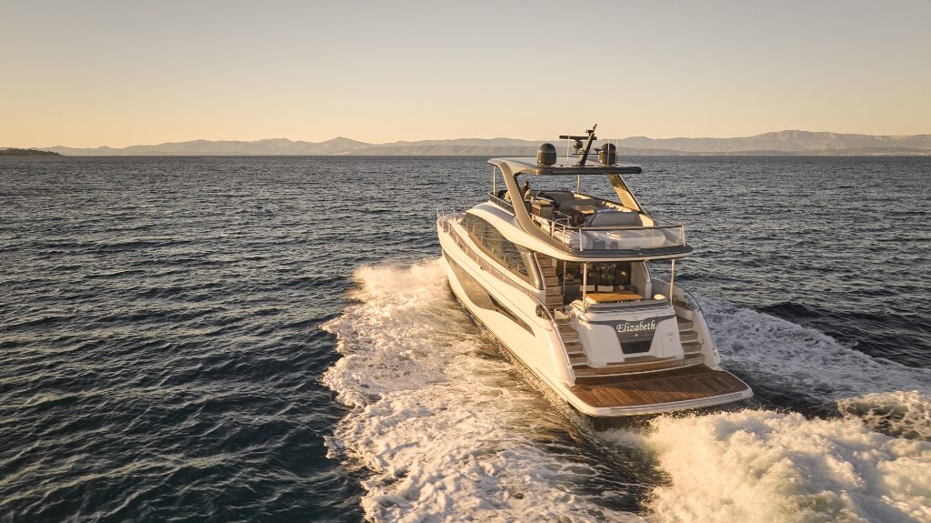 Elizabeth_Princess Y72_Cruising in sunset_view from stern_Yacht IN_135