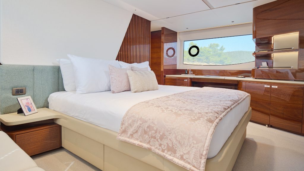 Elizabeth yacht charter