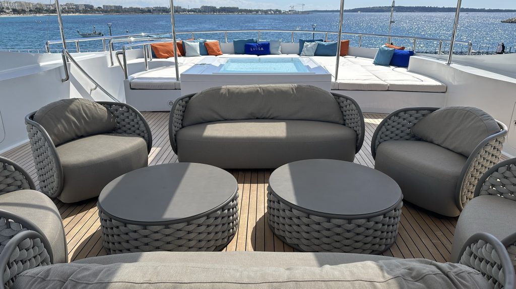 M/Y luisa - sundeck