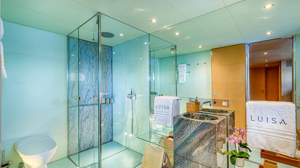 M/Y Luisa - VIP bathroom