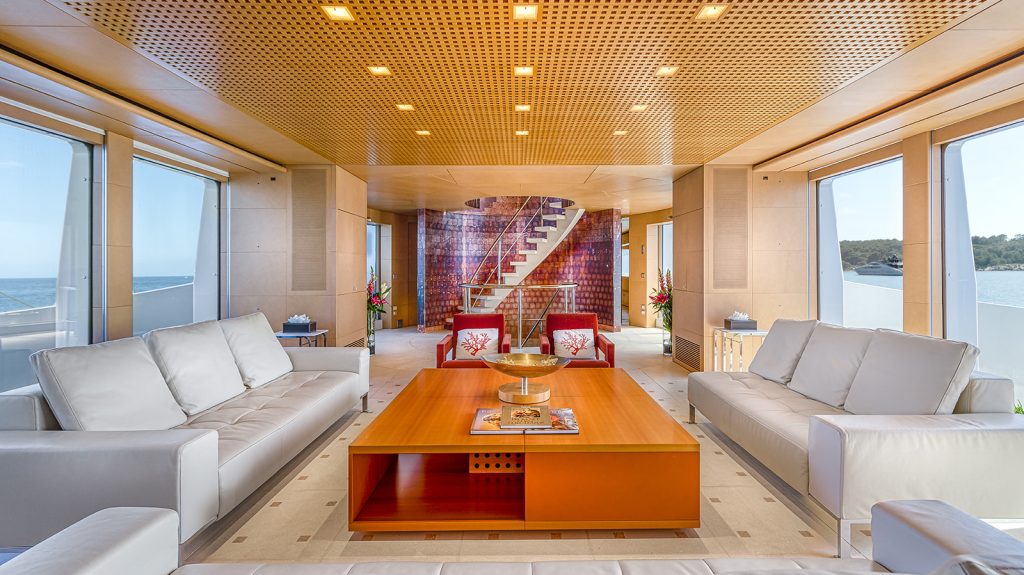 M/Y Luisa - main deck