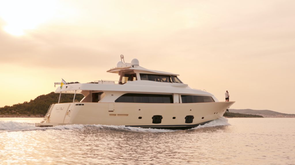 Navetta 26 Friend's Boat_2_Exterior_Sunset cruising_YACHT IN