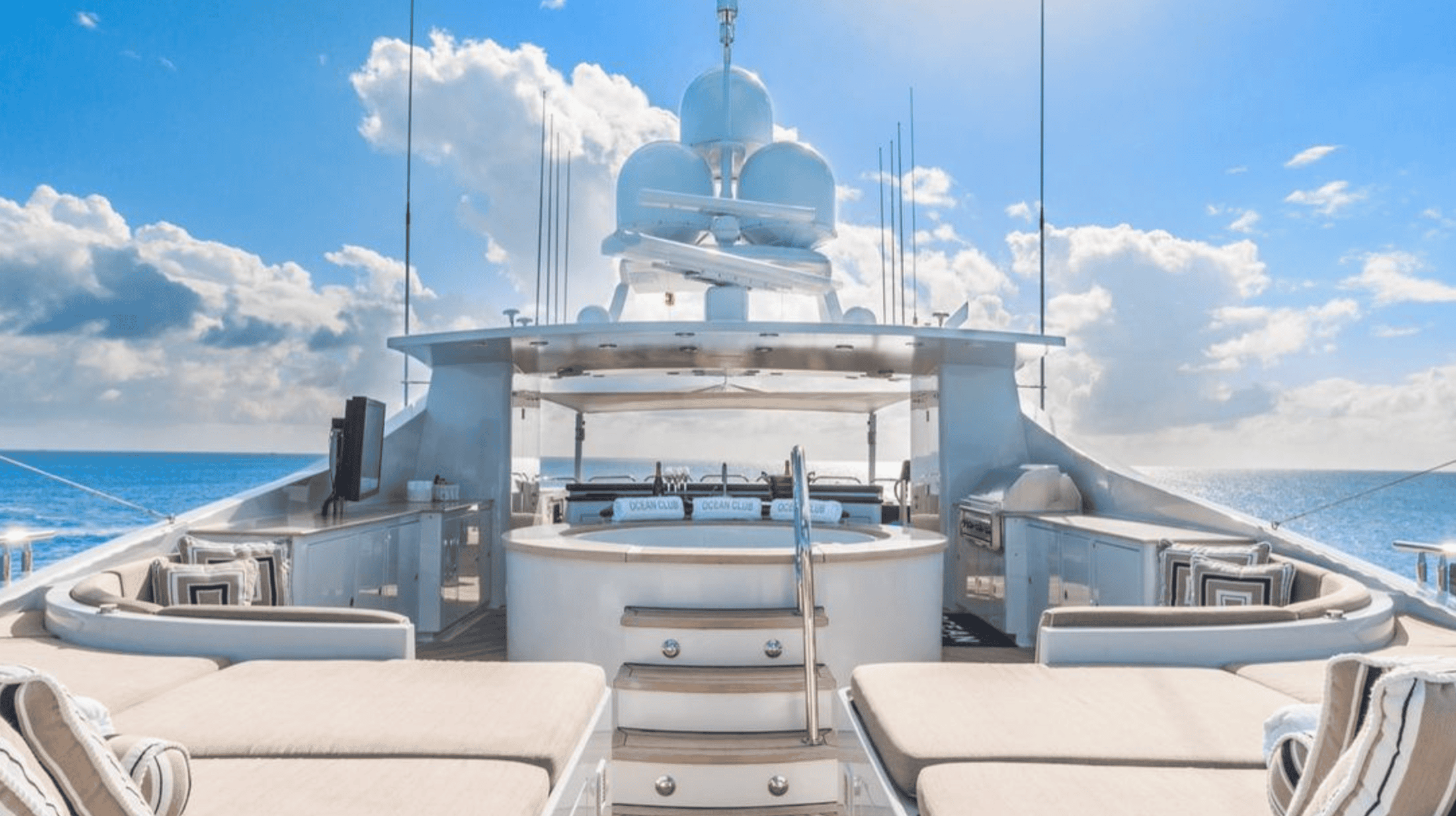 Ocean club sundeck jacuzzi