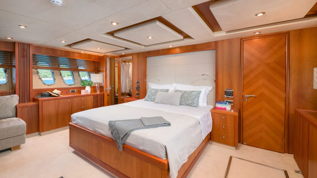 QUANTUM_Master_cabin1_Yacht IN