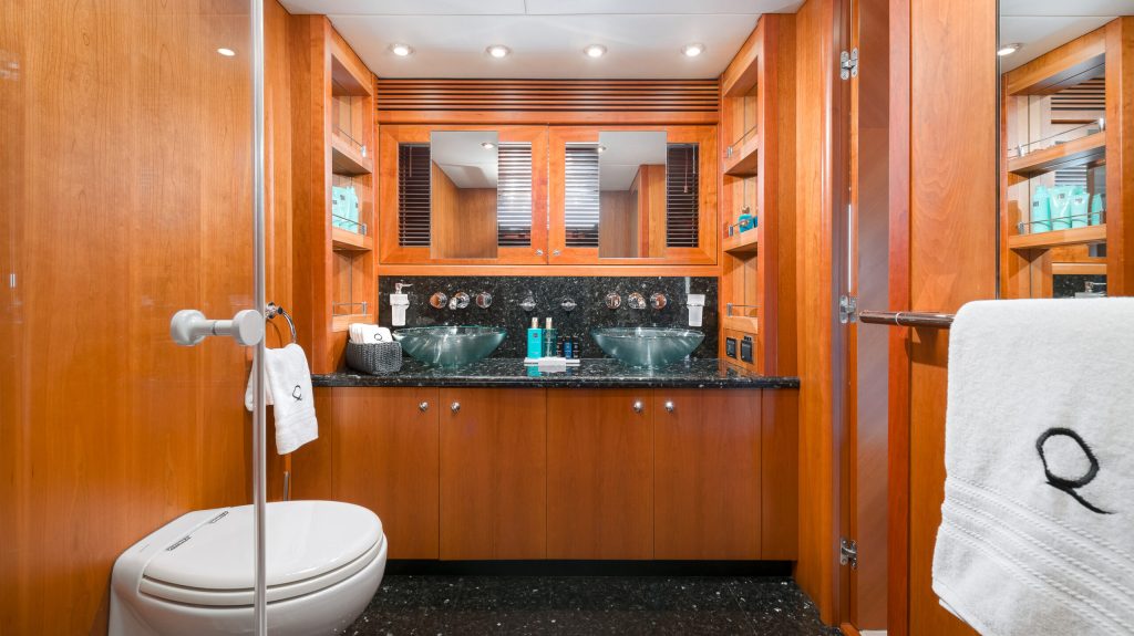 QUANTUM_Master_cabin_bathroom_Yacht IN